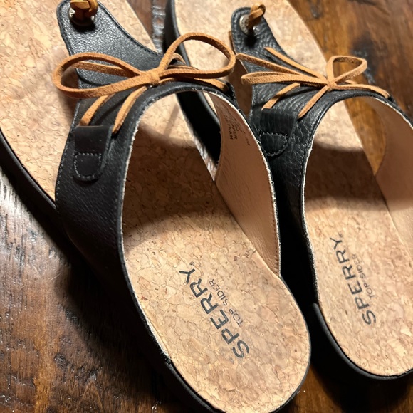 Sperrys!  Super cute like new - Picture 7 of 15